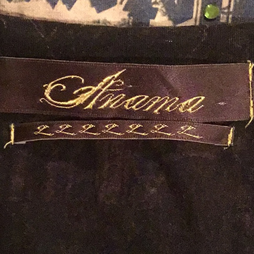 ANAMA TEE - Picture 7 of 7